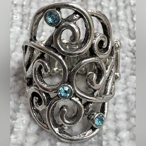 5/$20🛍️Paparazzi Blue Stone Statement Ring